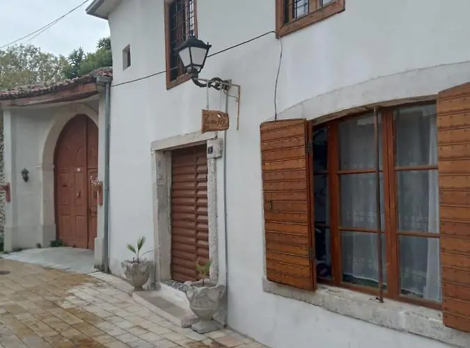 For Rent Πανσιόν Σκόδρα