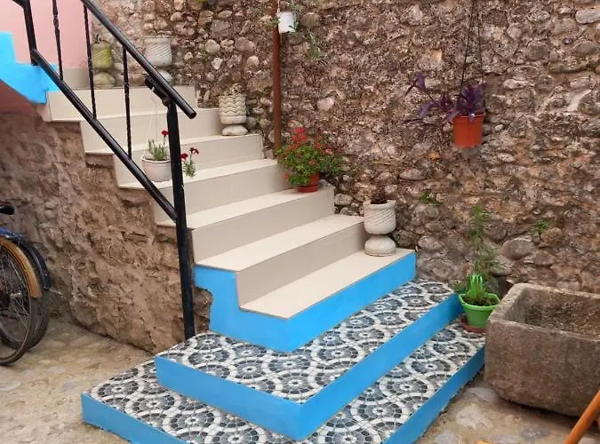 Πανσιόν For Rent