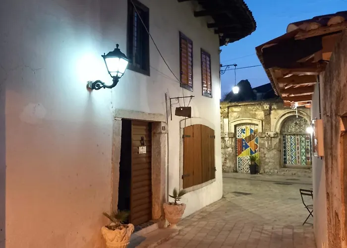 For Rent Πανσιόν Σκόδρα