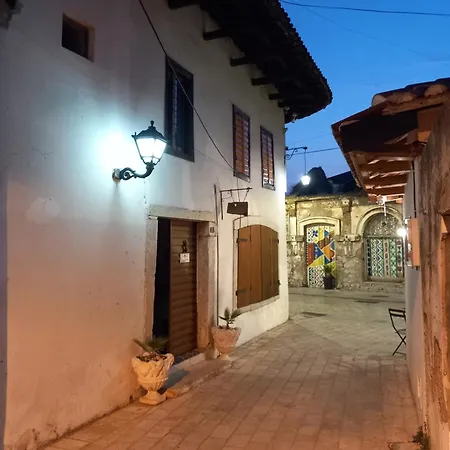 For Rent Maison d'hôtes Shkodër